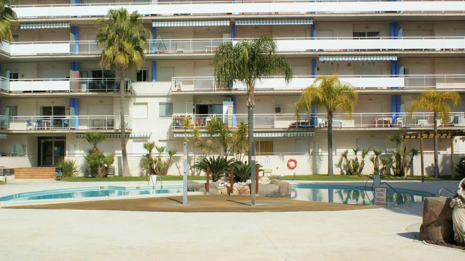Apartamento En Complejo Residencial En Santa Margarita, Rosas España